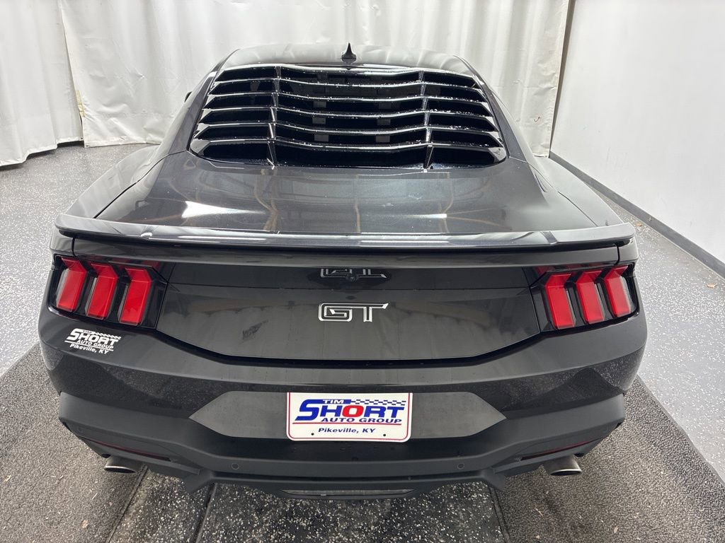 Used 2024 Ford Mustang GT Premium image 5
