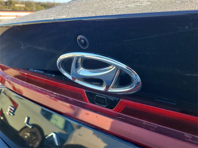 Used 2023 Hyundai Elantra SEL w/ Convenience Package image 9