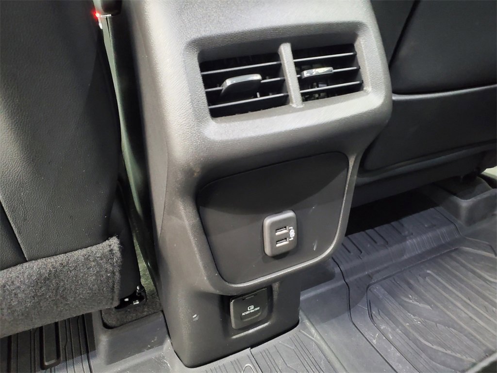 Used 2023 GMC Terrain SLT w/ Elevation Edition image 29