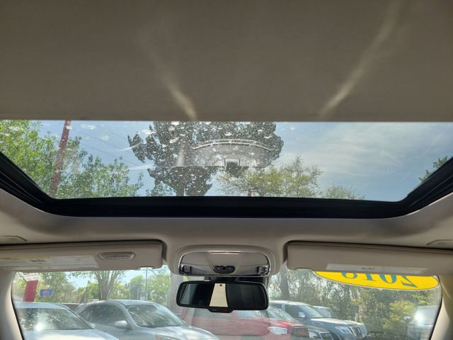 Used 2018 Jeep Cherokee Limited w/ Technology Group image 18