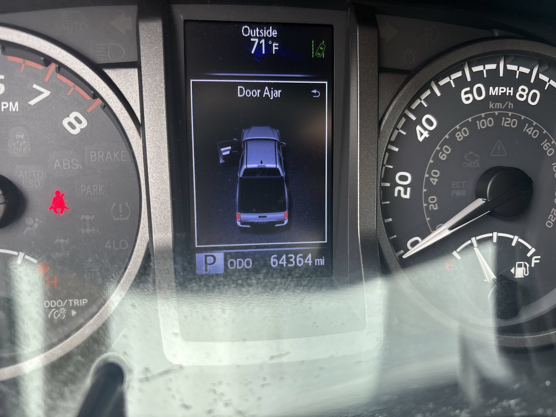 Used 2018 Toyota Tacoma TRD Off-Road AWD/4WD image 12