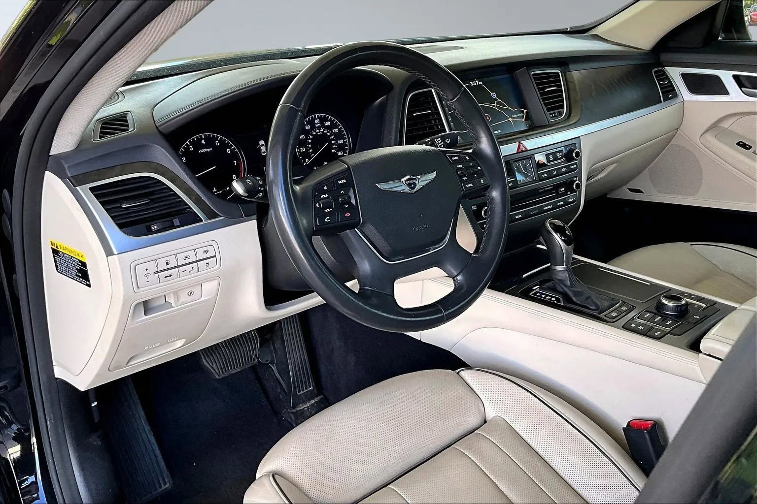 Used 2017 Genesis G80 3.8 w/ Option Group 03 image 14