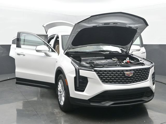 Used 2024 Cadillac XT4 Luxury w/ Cold Weather Package AWD/4WD image 70