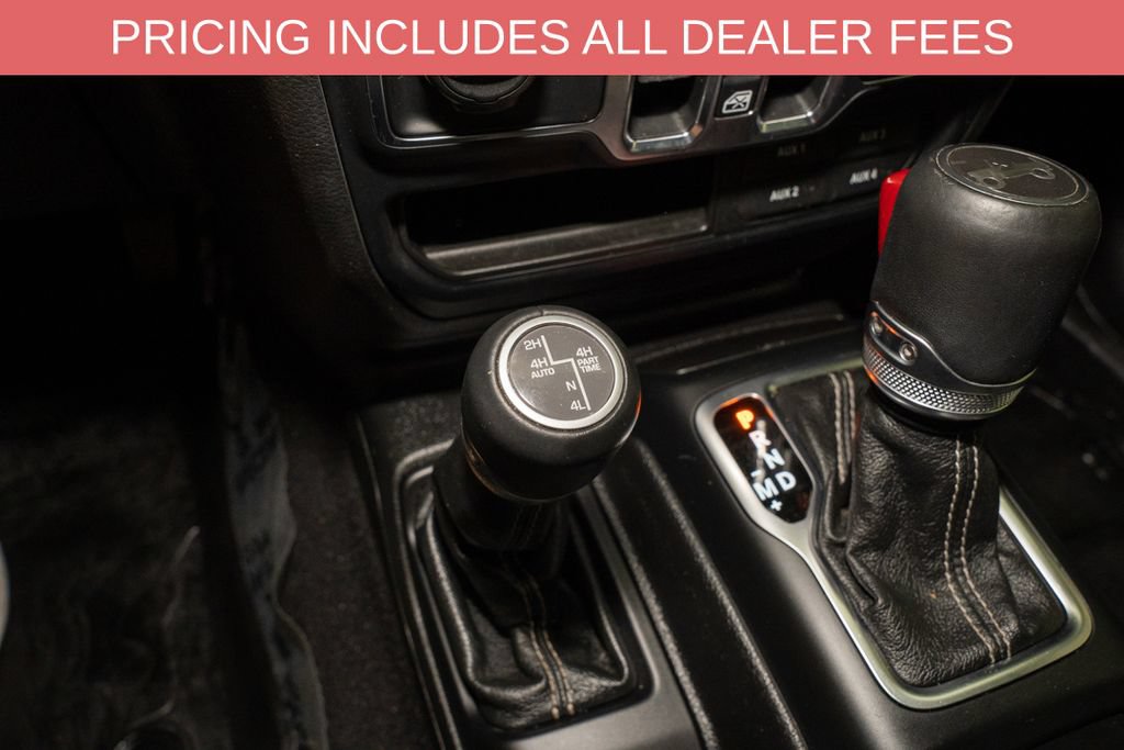 Used 2019 Jeep Wrangler Unlimited Sahara w/ Quick Order Package 24M Moab AWD/4WD image 17
