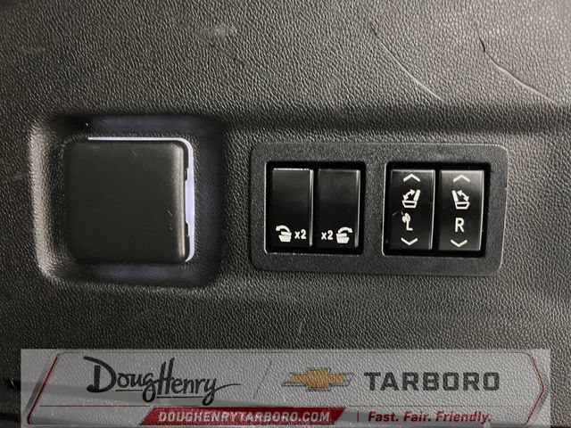 Used 2021 Chevrolet Suburban Z71 w/ Z71 Off-Road Package AWD/4WD image 38