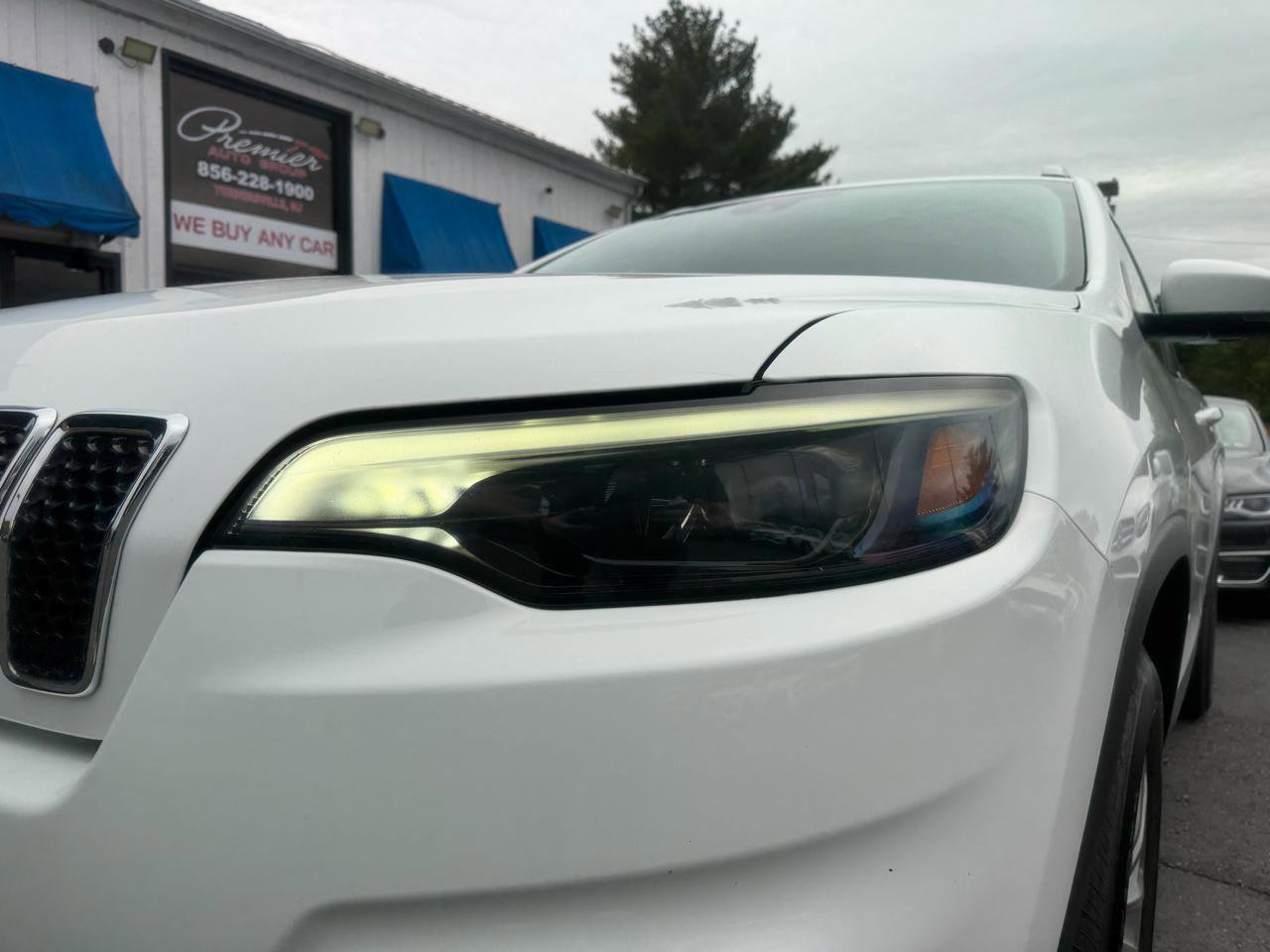 Used 2021 Jeep Cherokee Latitude Plus AWD/4WD image 25