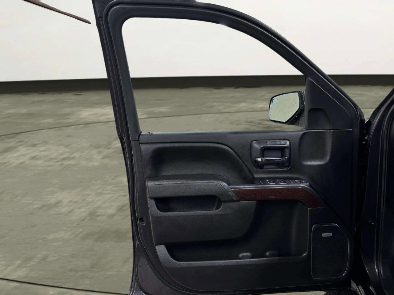 Used 2014 GMC Sierra 1500 SLT w/ SLT Crew Cab Value Package image 11