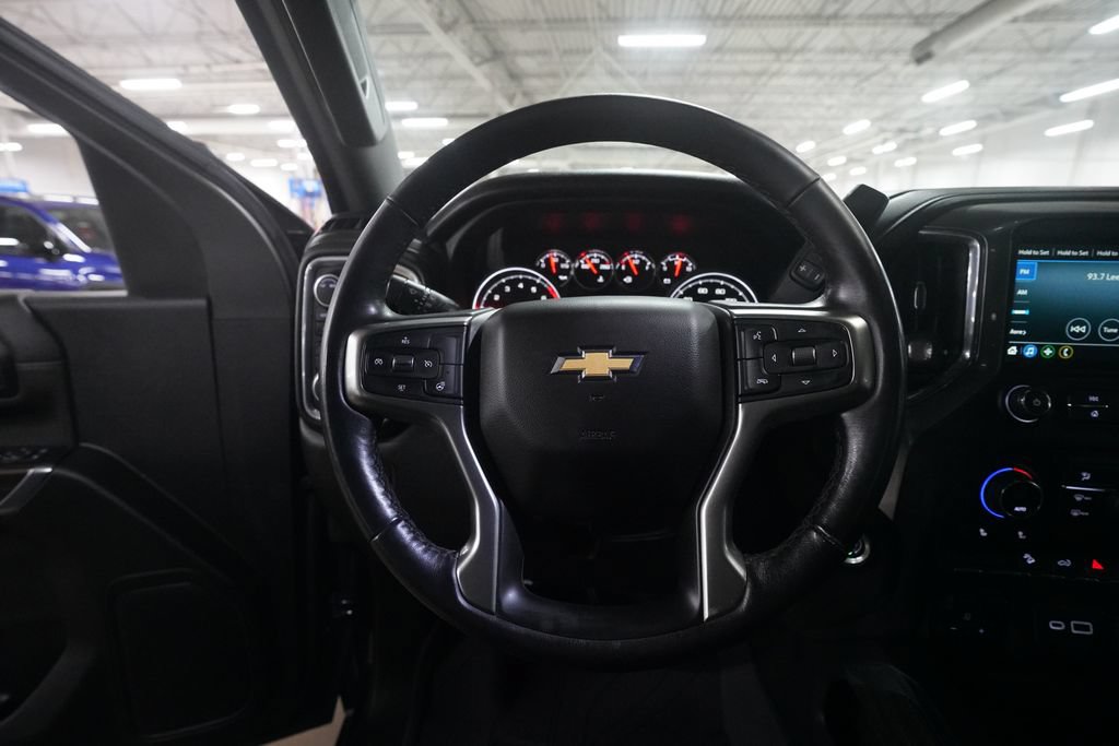 Used 2022 Chevrolet Silverado 2500 LT w/ Convenience Package AWD/4WD image 16