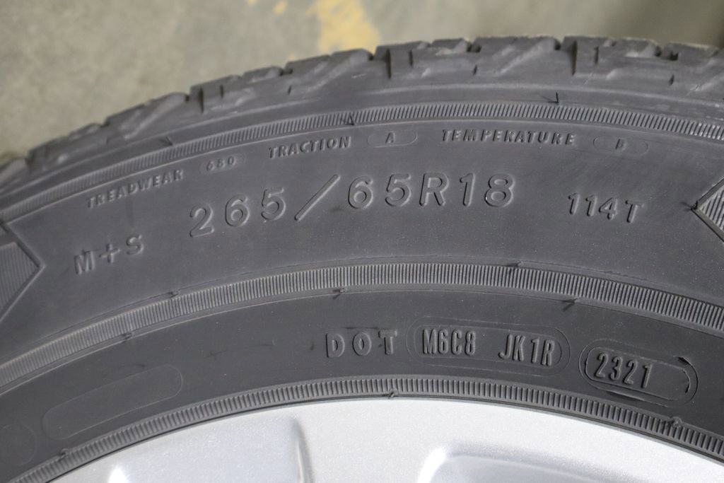 Used 2021 Chevrolet Silverado 1500 LT AWD/4WD image 38