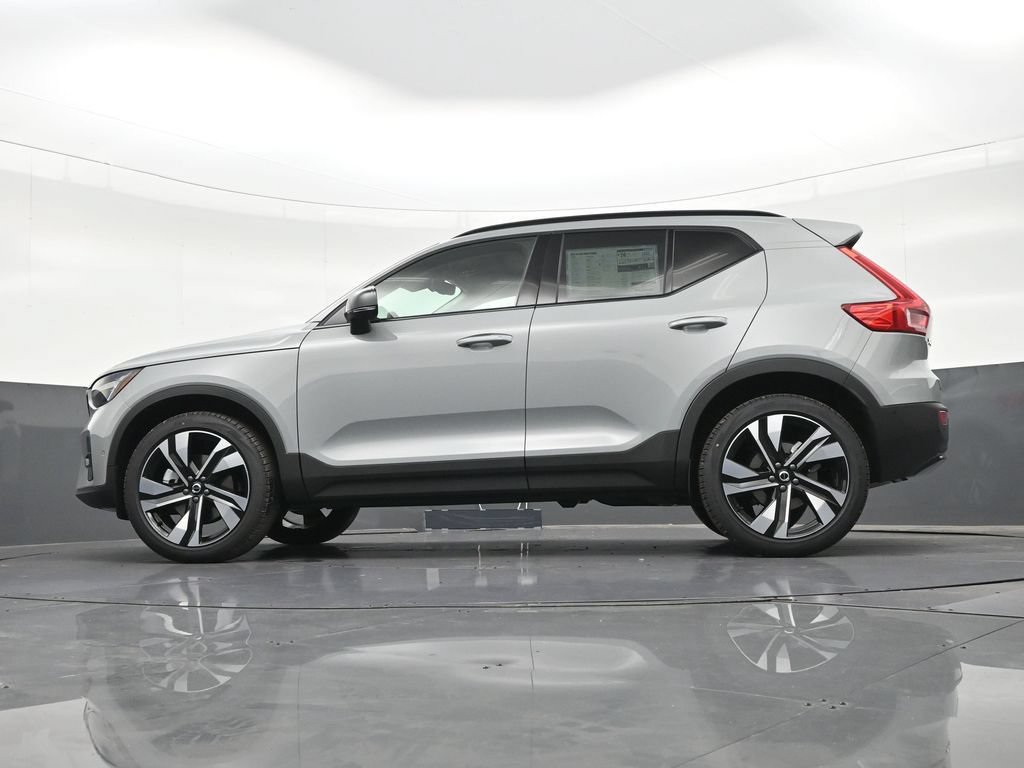 New 2026 Volvo XC40 B5 Plus AWD/4WD image 22