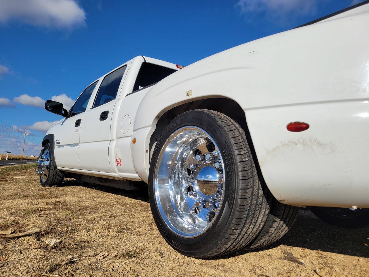 Used 2007 Chevrolet Silverado 3500 2WD Crew Cab w/ Heavy-Duty Power Package image 26