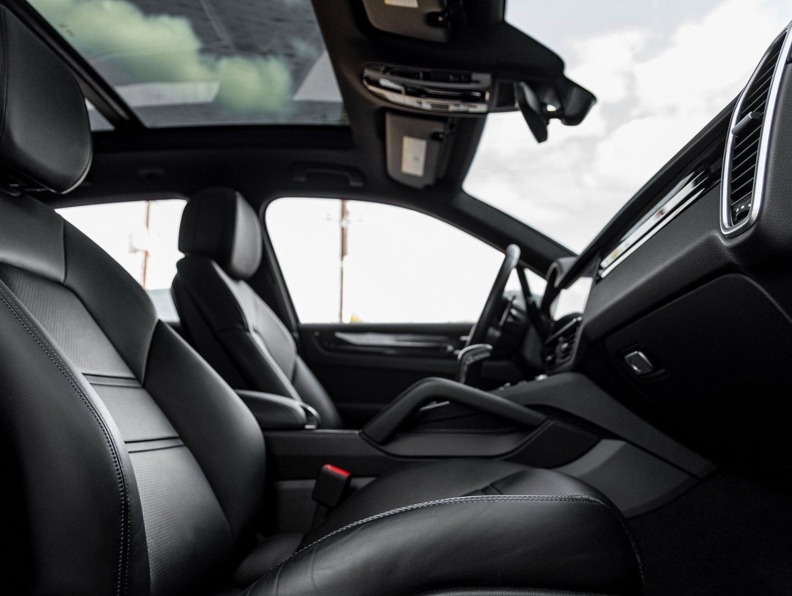 Used 2023 Porsche Cayenne image 43