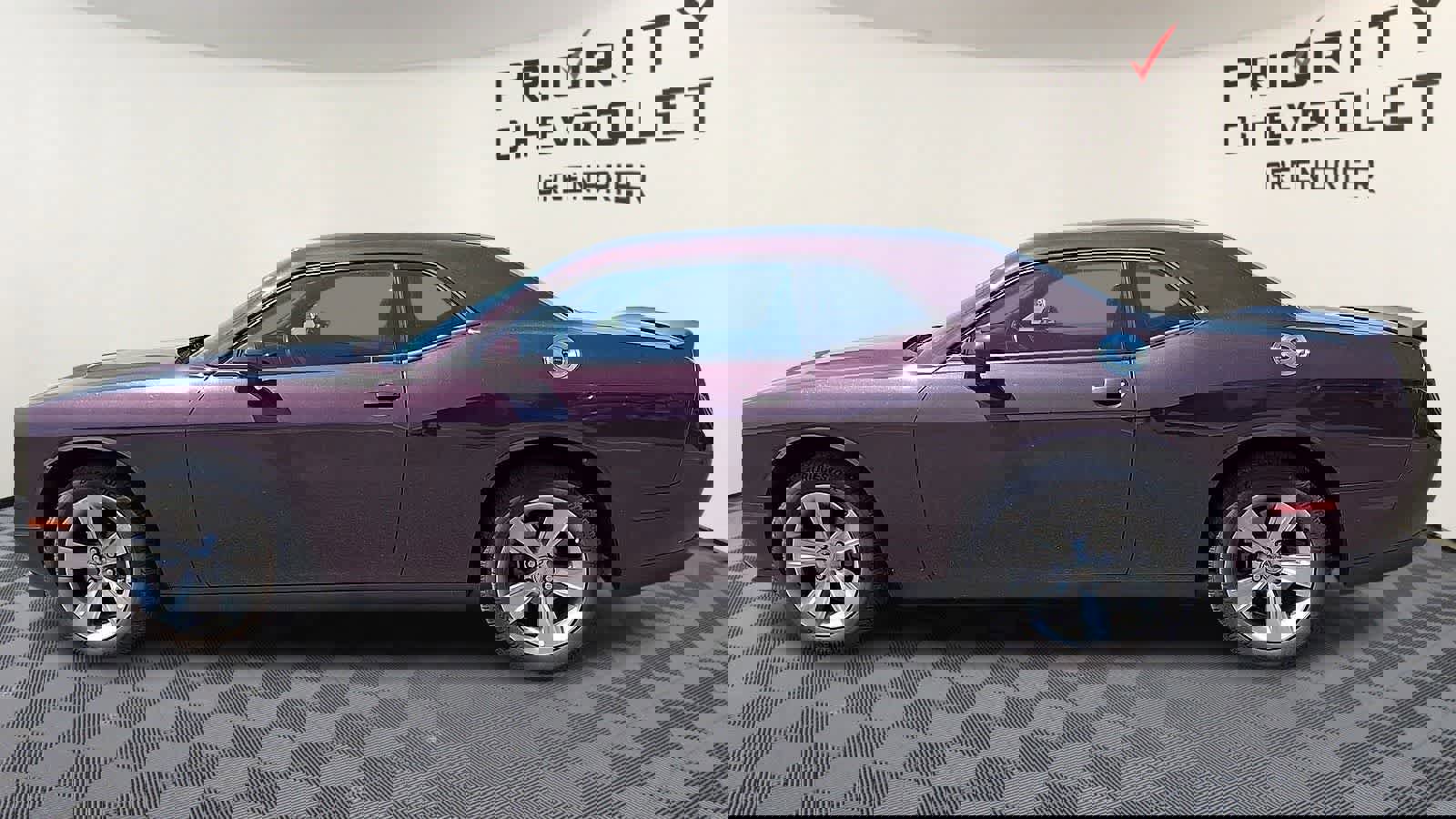 Used 2021 Dodge Challenger SXT image 5