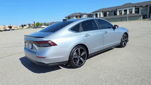 Used 2024 Honda Accord Sport image 7