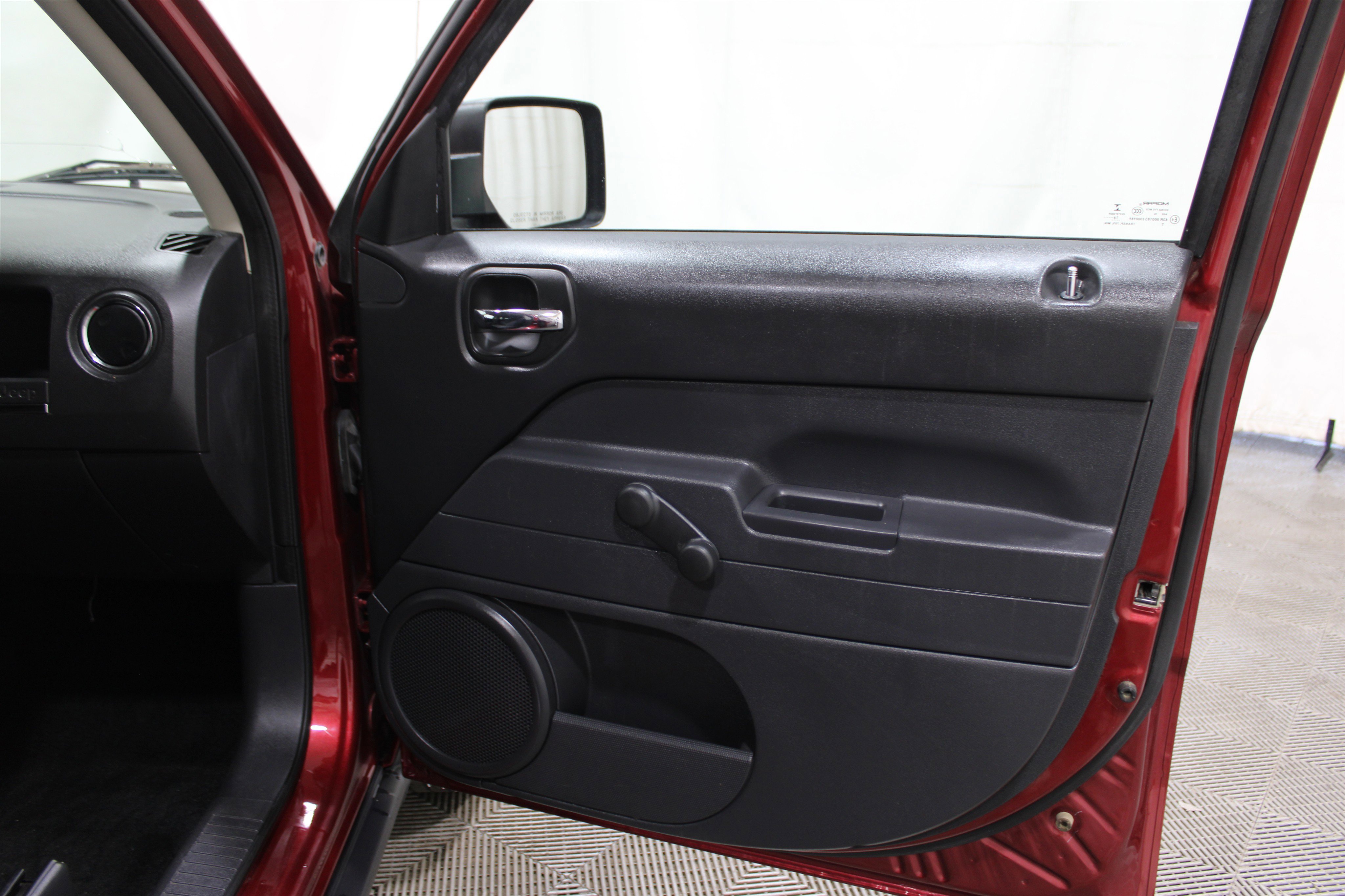 Used 2017 Jeep Patriot Sport image 18