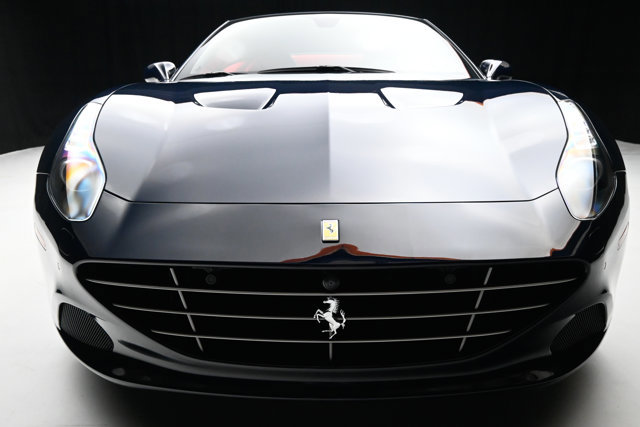 Used 2016 Ferrari California T RWD image 31