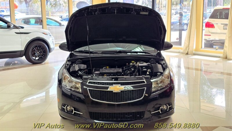 Used 2012 Chevrolet Cruze LT w/ RS Package FWD image 9