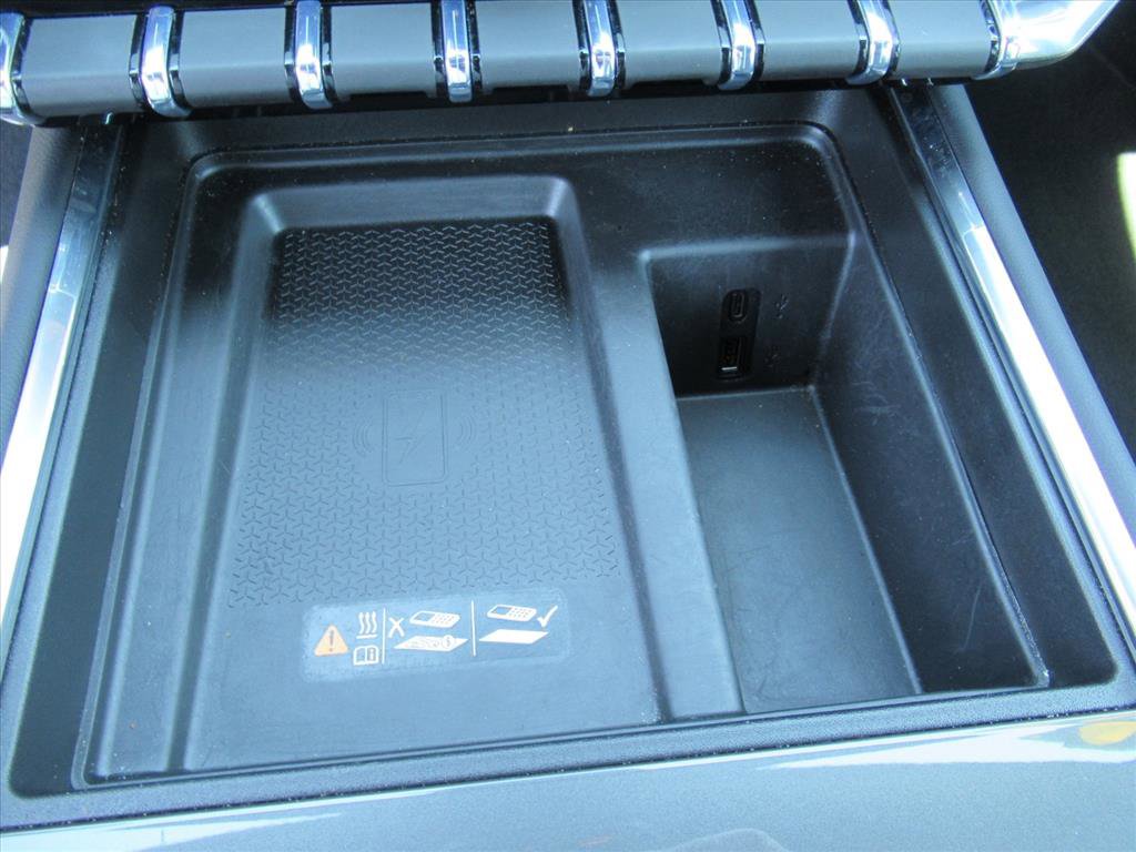 Used 2025 GMC Acadia Elevation image 28