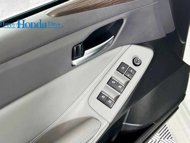 Used 2019 Toyota Avalon XLE image 15