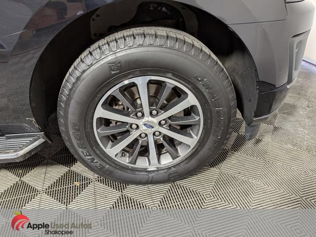 Used 2018 Ford Expedition Max XLT w/ Equipment Group 202A AWD/4WD image 50
