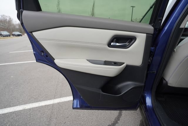 Used 2023 Nissan Rogue SL image 17