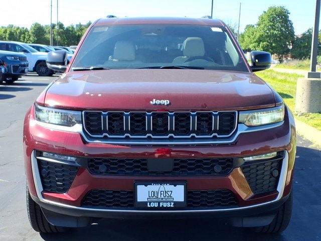 New 2026 Jeep Grand Cherokee L Limited w/ Luxury Tech Group II AWD/4WD image 24