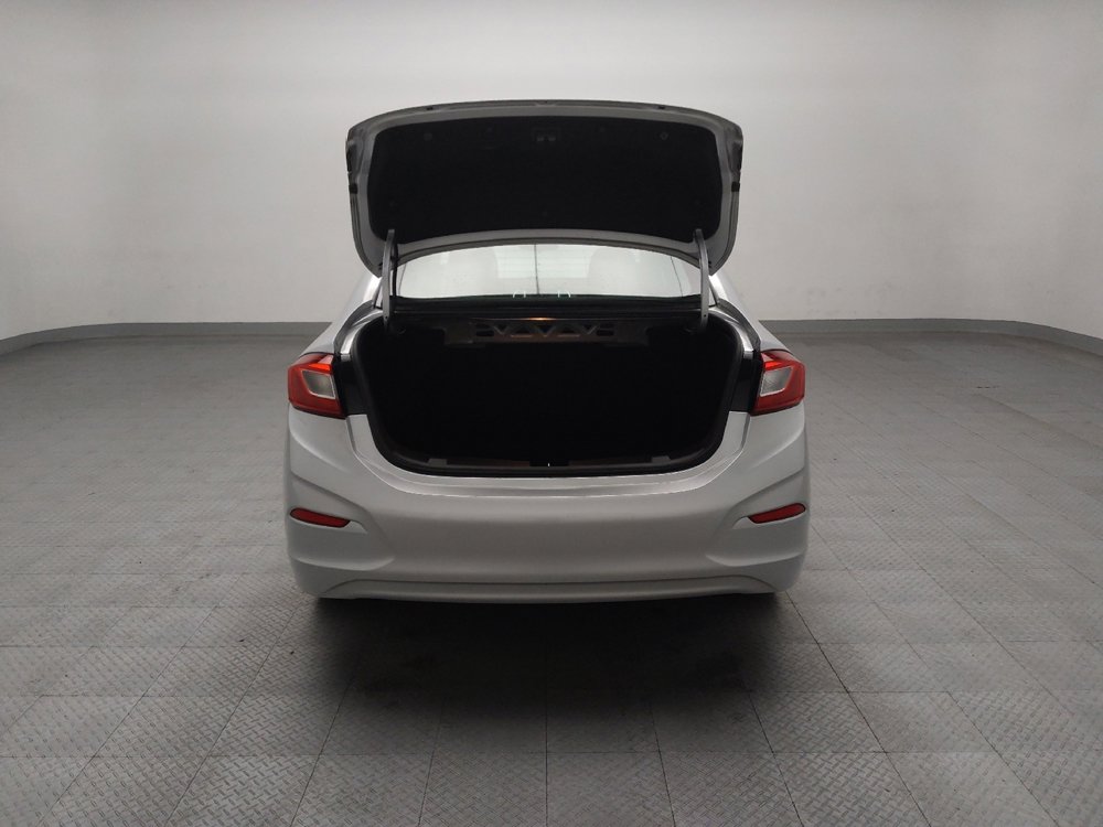 Used 2019 Chevrolet Cruze LS w/ LS Convenience Package FWD image 29