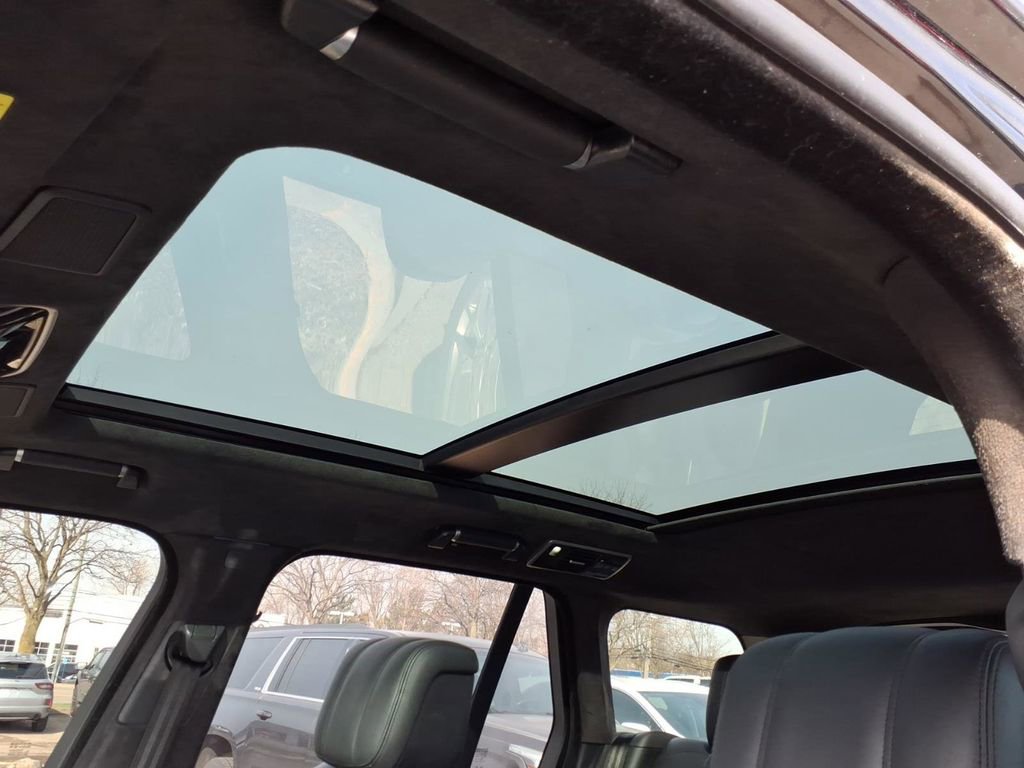 Used 2021 Land Rover Range Rover Westminster Edition image 11