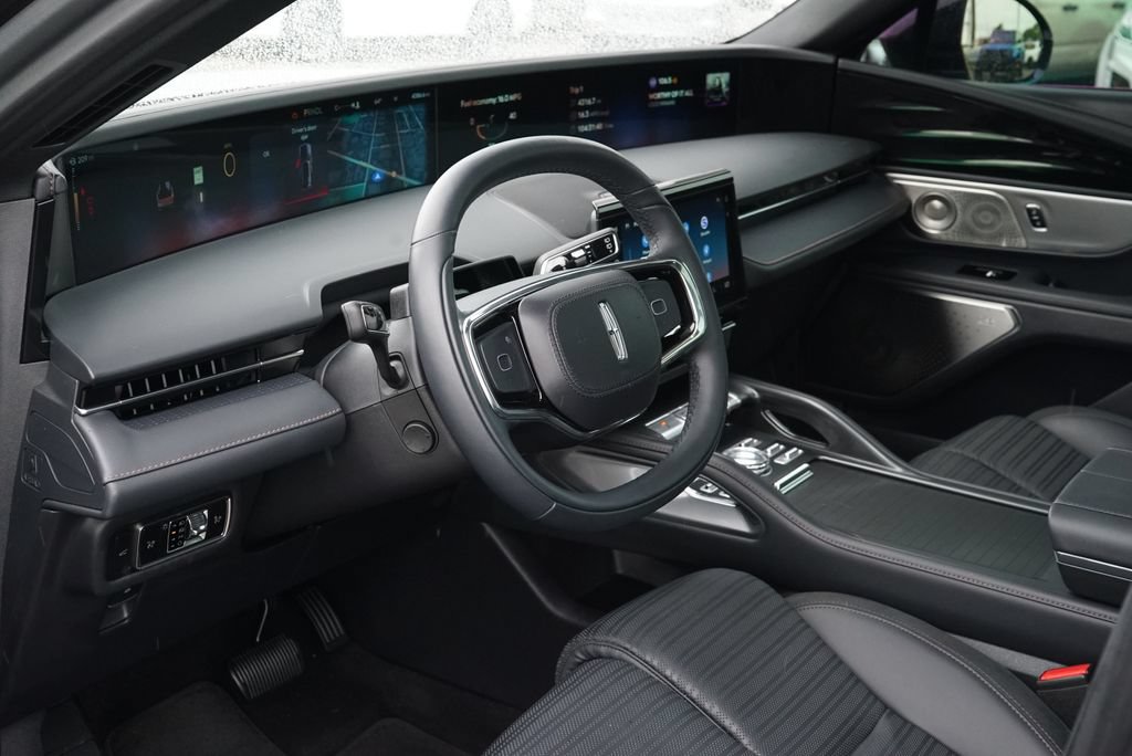 Certified 2025 Lincoln Nautilus Reserve AWD/4WD image 29