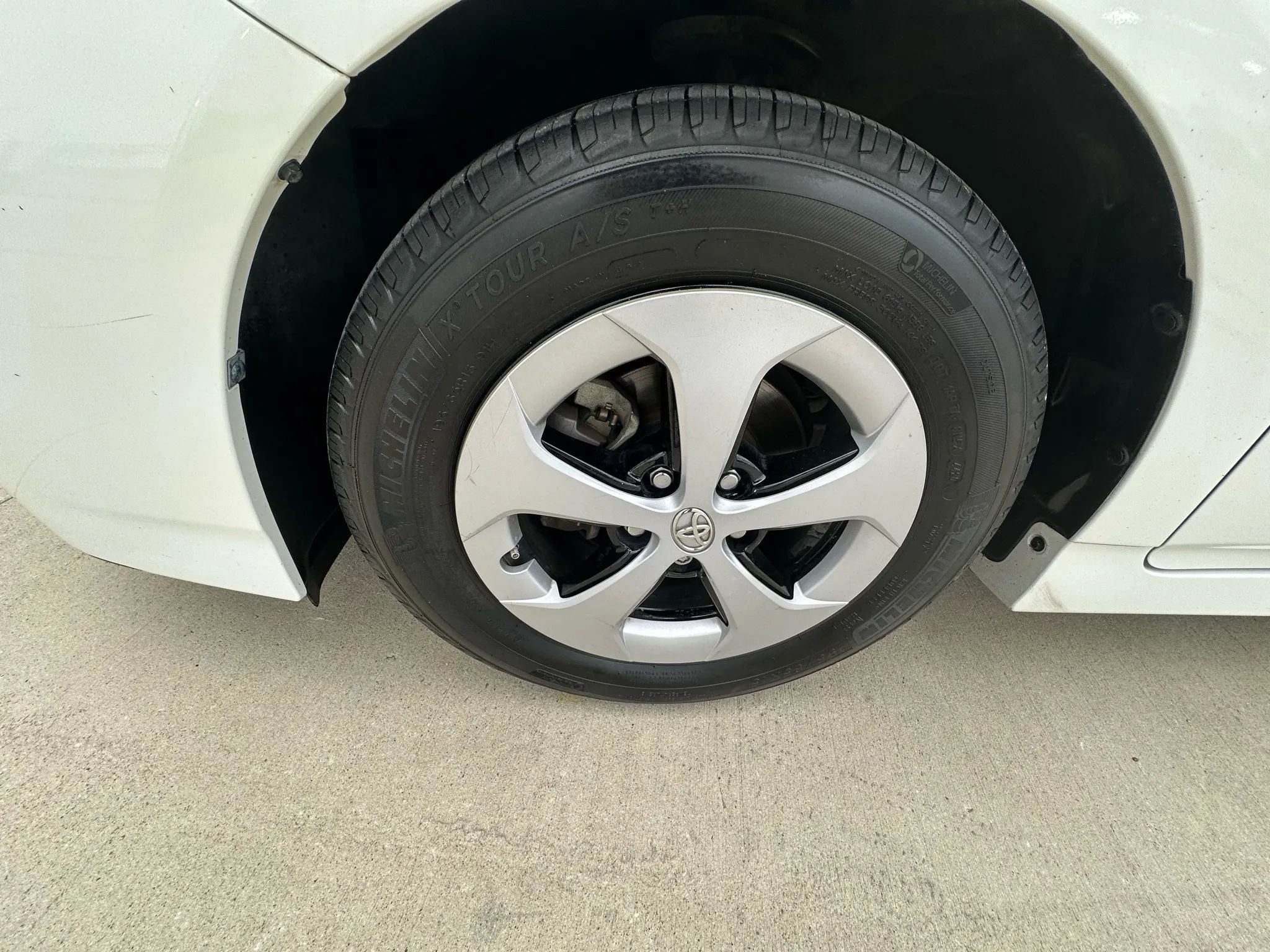 Used 2014 Toyota Prius Three image 33
