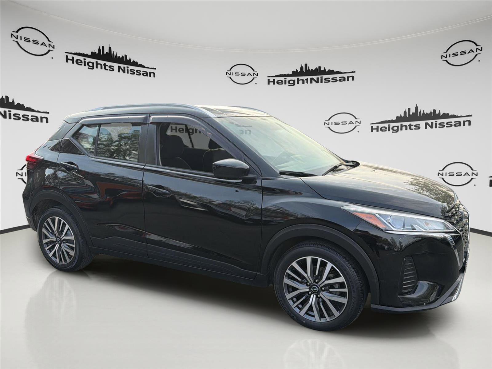 Used 2022 Nissan Kicks SV FWD image 7