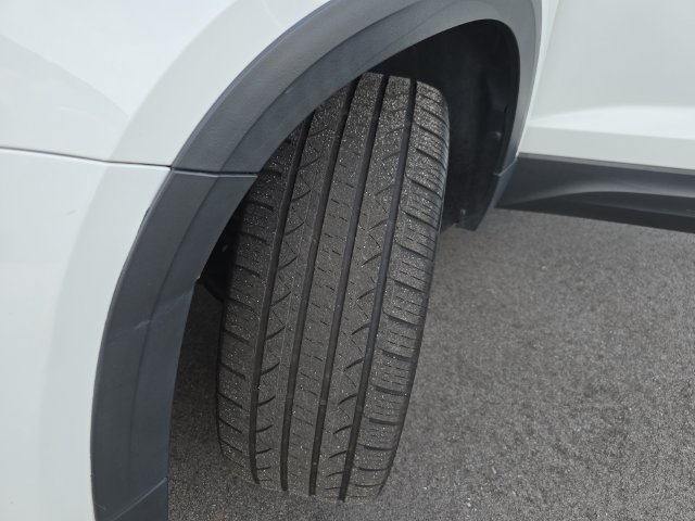 Used 2022 Volkswagen Taos SE FWD image 19
