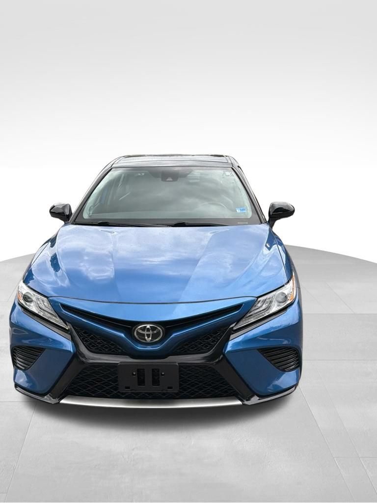 Used 2020 Toyota Camry XSE FWD image 2