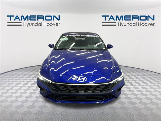 New 2025 Hyundai Elantra SEL image 8