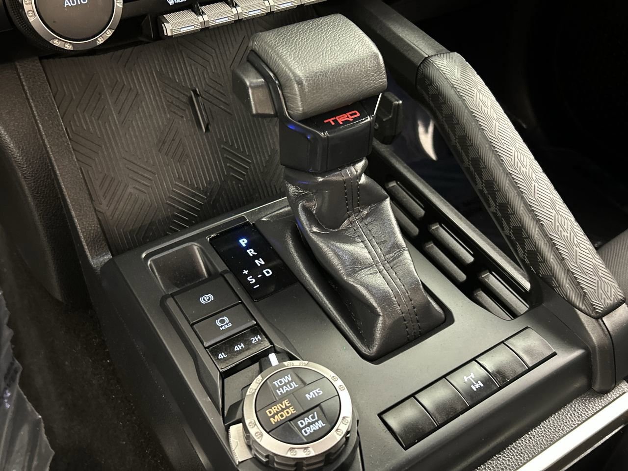 Used 2024 Toyota Tacoma TRD Off-Road image 15