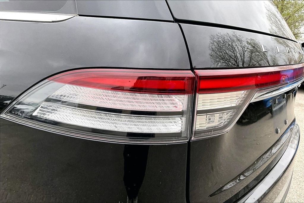 Used 2020 Lincoln Aviator Reserve image 42