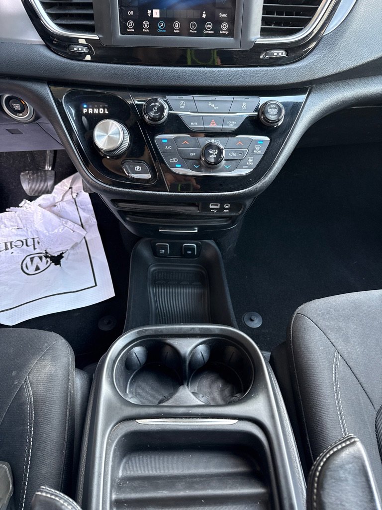 Used 2018 Chrysler Pacifica Touring Plus w/ S Appearance Package FWD image 19