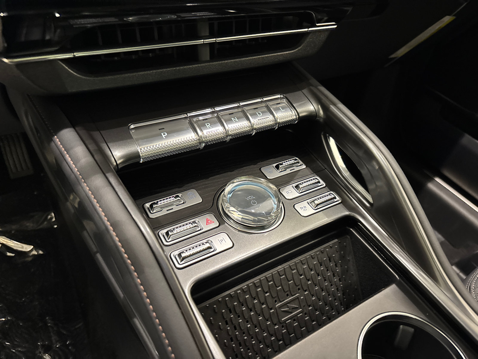 New 2026 Lincoln Nautilus Reserve w/ Jet Appearance Package AWD/4WD image 25