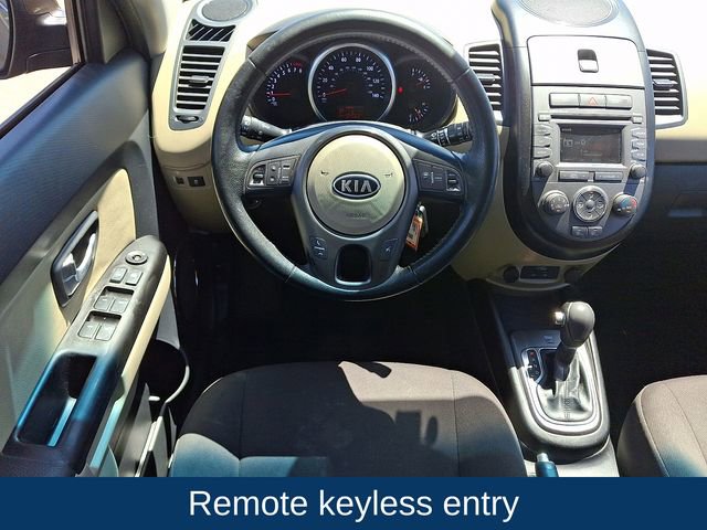Used 2012 Kia Soul ! FWD image 3