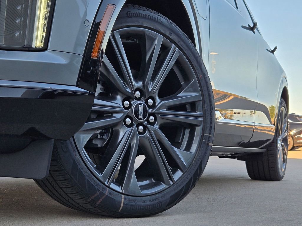 New 2026 Cadillac Optiq Sport 2 w/ LPO, Floor Liner Package image 8