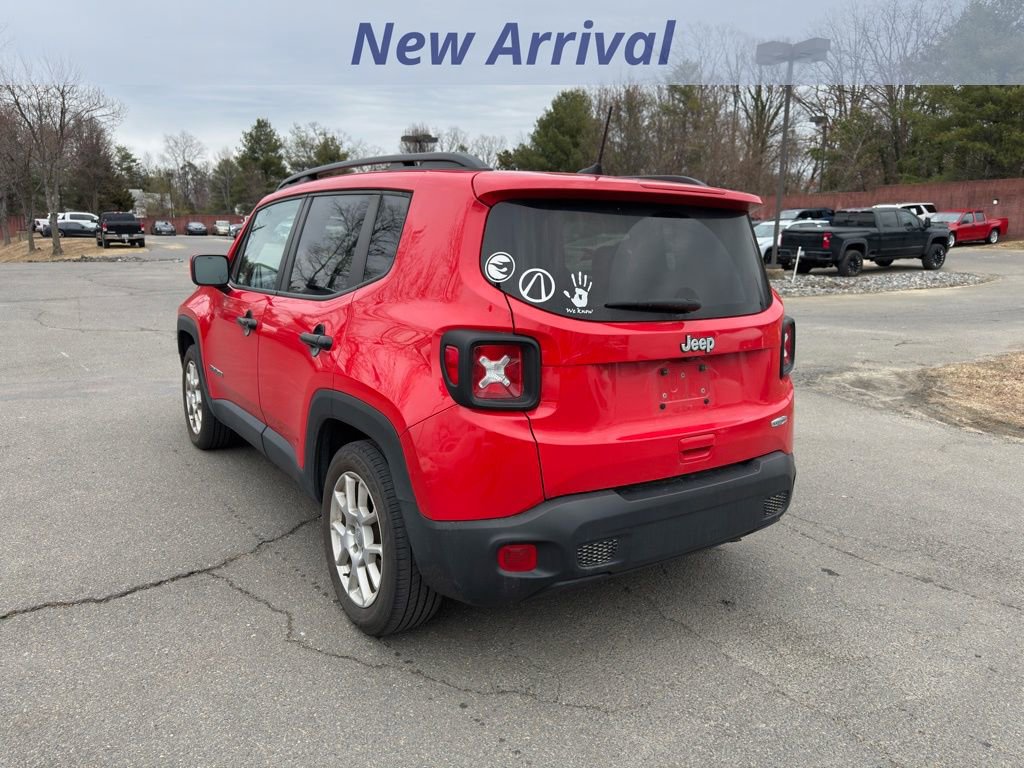 Used 2019 Jeep Renegade Latitude image 4