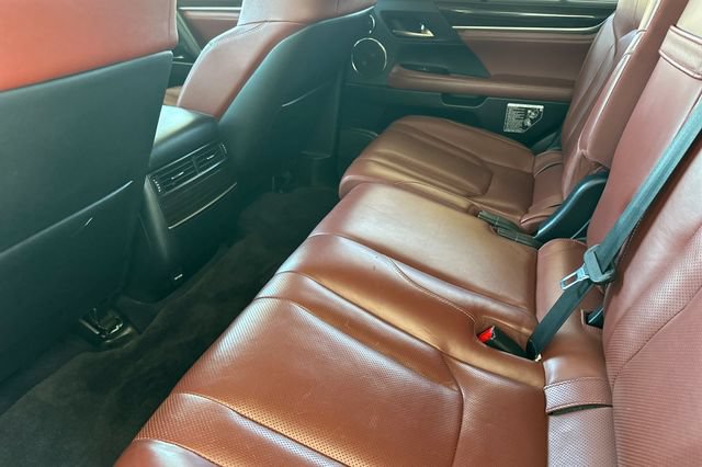 Used 2016 Lexus LX 570 4WD w/ Luxury Package image 14