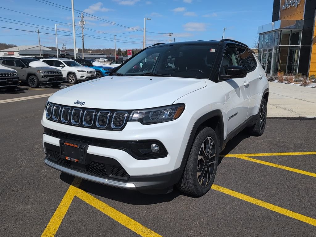 Used 2022 Jeep Compass Limited image 4