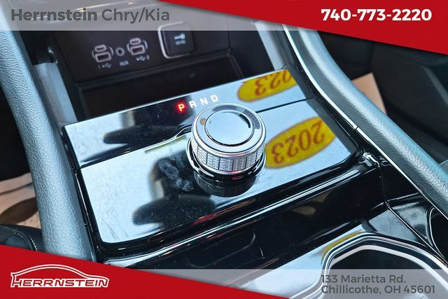 Used 2023 Jeep Grand Cherokee Altitude image 11