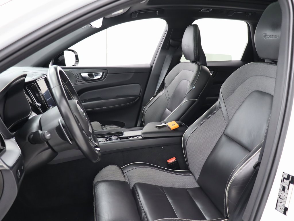 Used 2020 Volvo XC60 T5 R-Design w/ Protection Package image 10