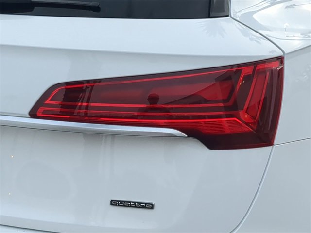 Used 2023 Audi Q5 2.0T Premium w/ Convenience Package image 8