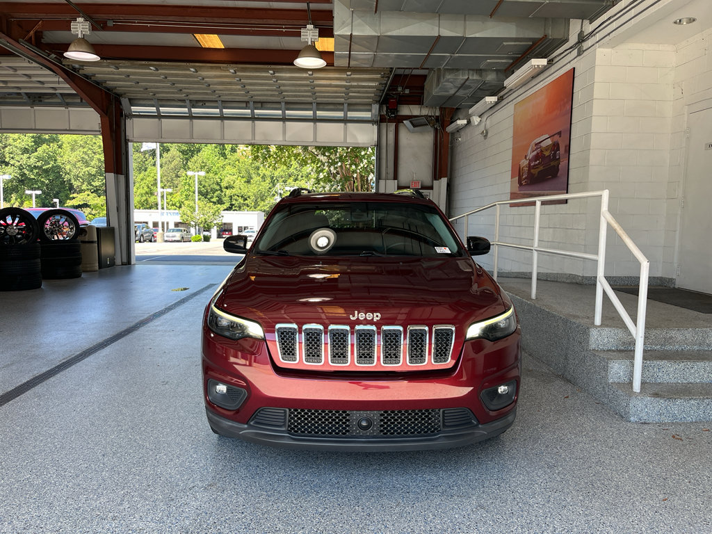 Used 2022 Jeep Cherokee Latitude Lux FWD image 2
