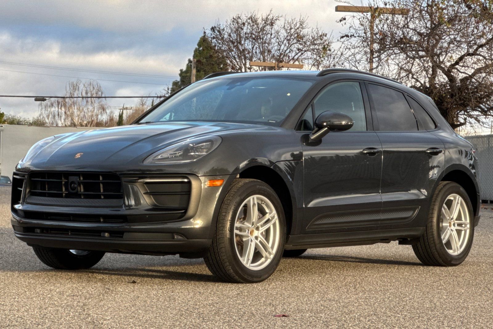 Used 2024 Porsche Macan image 8