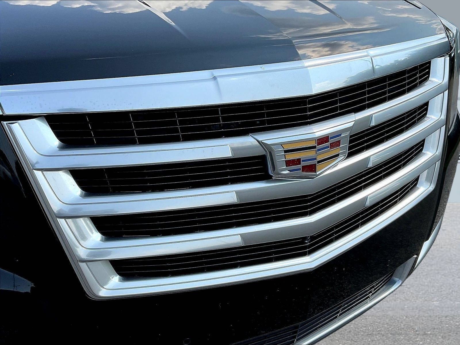 Used 2019 Cadillac Escalade Luxury AWD/4WD image 33