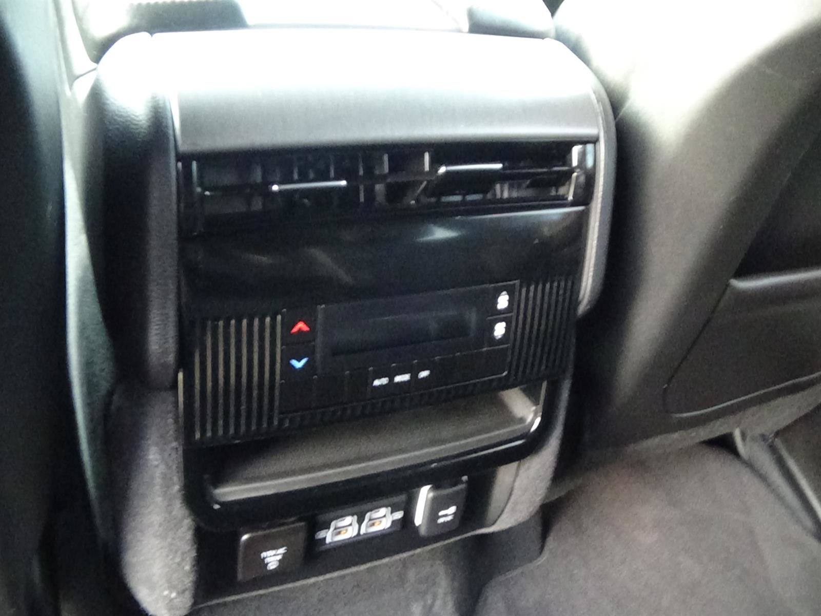 Certified 2025 Jeep Wagoneer L 4WD image 13